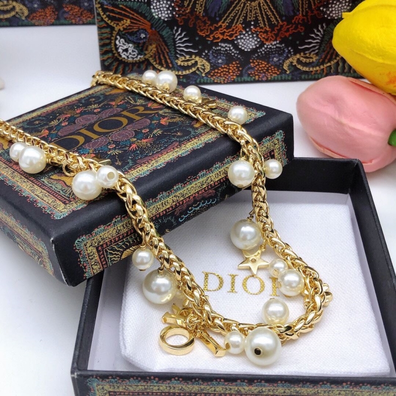 chr1st1an D10r necklaces